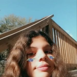 Meet your Posher, Carlie